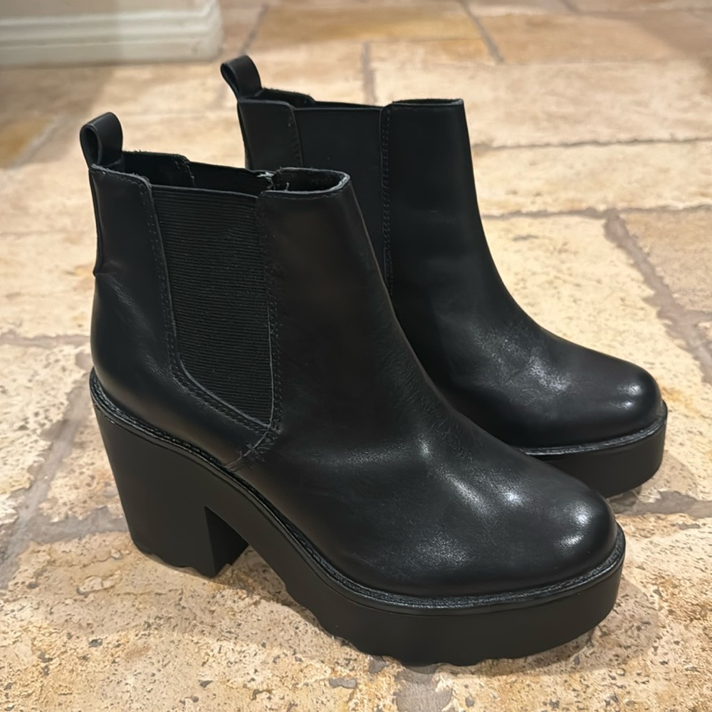 Steve Madden leather boots